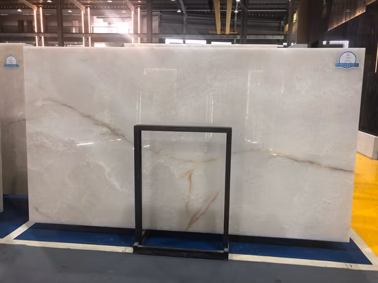 Sol naturel/artificiel/mur/revêtement/bâtiment/pavage/cube/bordure/marbre poli/antique/flammé/adouci/granit/quartz/travertin/pierre d'onyx pour la décoration